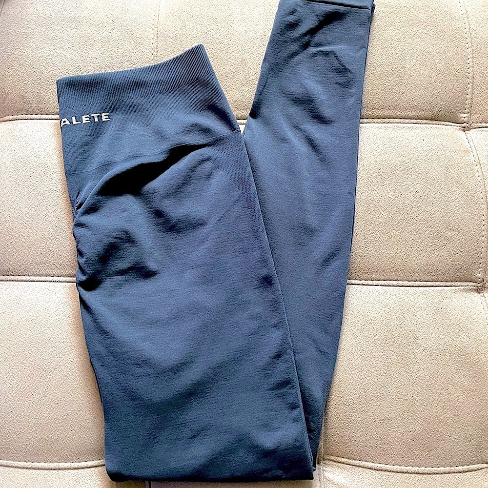 Alphalete Amplify Workout Leggings